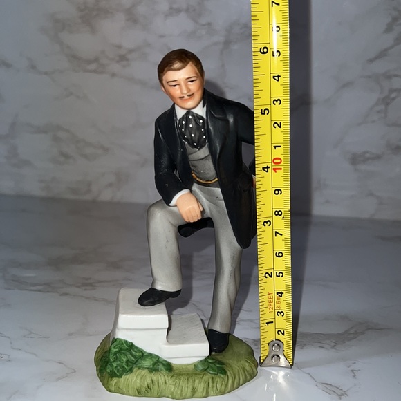 Frankly my Dear, You Deserve This! Rhett Butler Gone w/ The Wind Avon VTG Figure - Picture 6 of 8